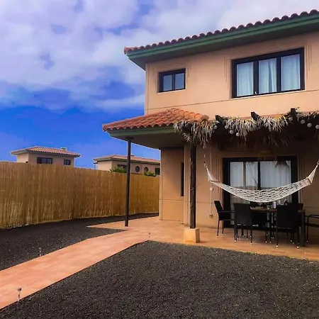 Caleta Villa *